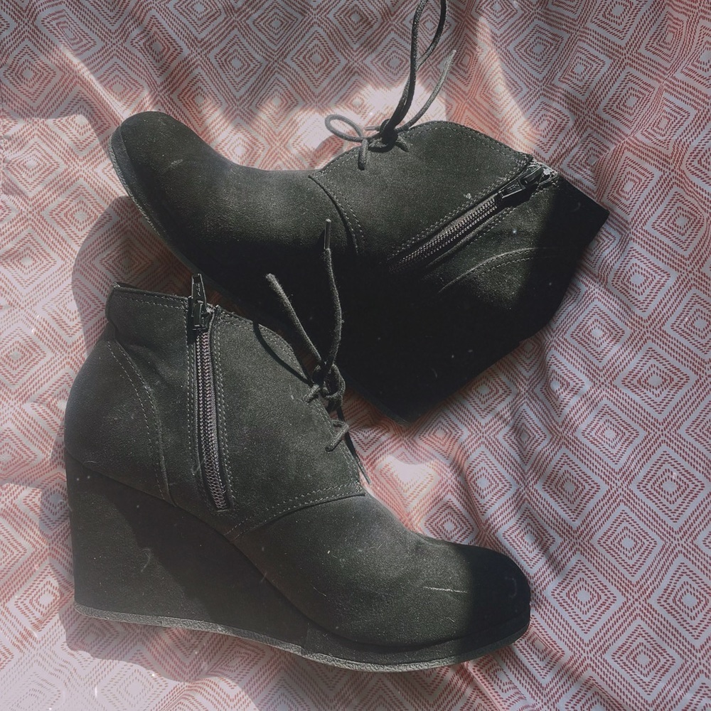 Target Booties Womens 9 Black Wedge Heeled Shoes​